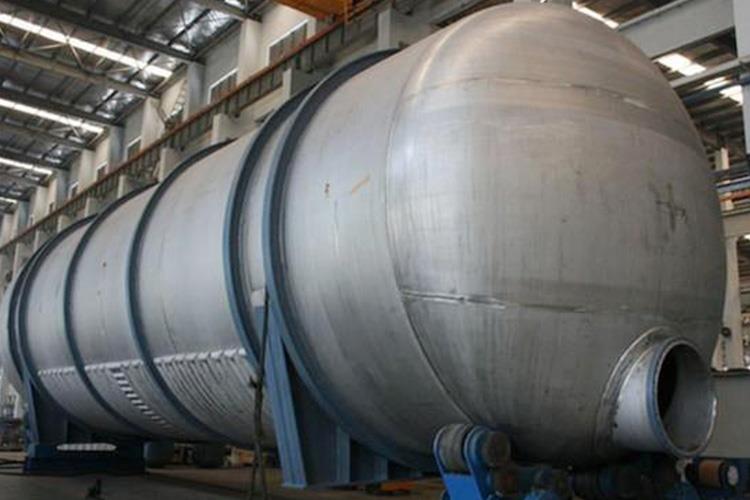 各点控制均为联锁反应，自动运行，压力波动范围小，可靠节能，经济效果好